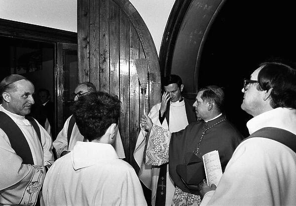 Archbishop of Warsaw Cardinal Glemp visits Leicester. 25th February 1985