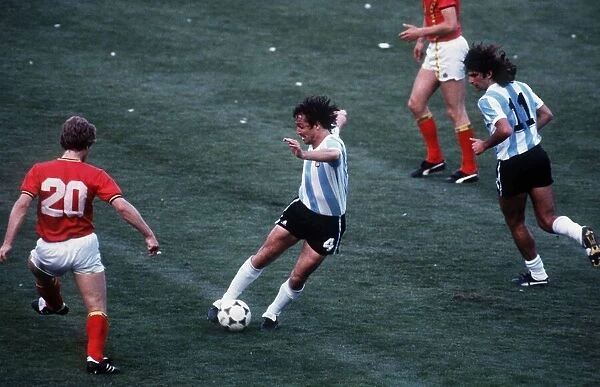 Argentina v Belgium World Cup 1982 football Daniel Bertoni (4