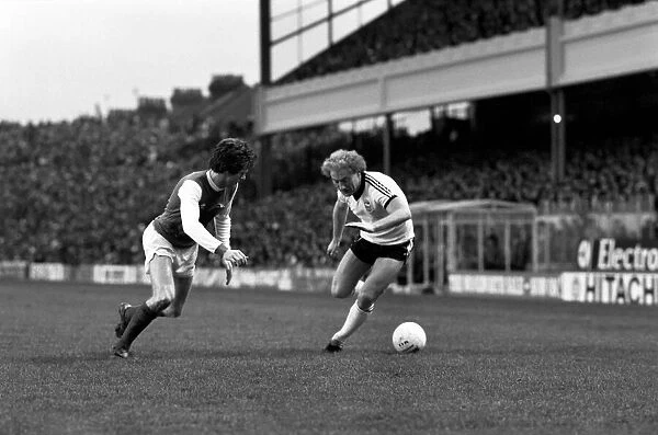 Arsenal (1) v. Ipswich (1). Action from the match. December 1980 80-07210-003