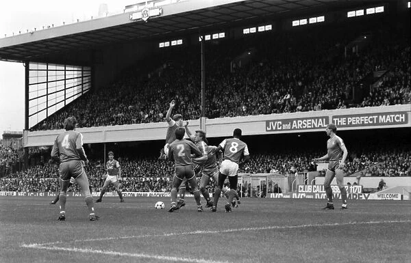 Arsenal 3 v. Chelsea 1. Division One Football. October 1986 LF20-14-022