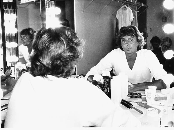 Barry Manilow Pop Singer sitting at his dressing table dbase msi