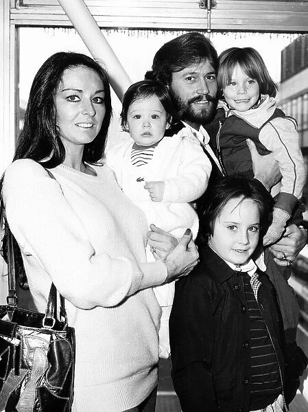 The Bee Gees pop group 1982 Barry Gibb with wife Linda