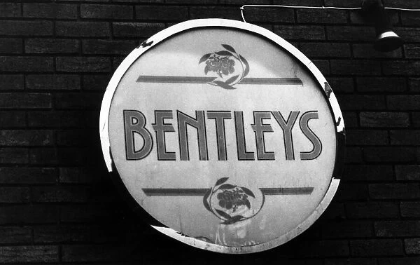 Bentley s, Nightclub, Newcastle, 9th January 1990