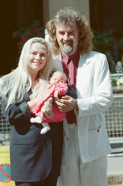 Billy Connolly, Pamela Stephenson and their new baby Scarlett Connolly. 6th August 1988