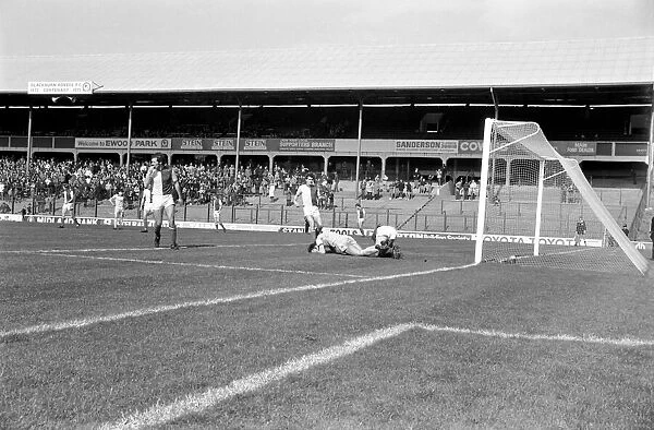 Blackburn Rovers 4 v. Newcastle United 1. Division 1 Football. May 1982 MF07-08-016