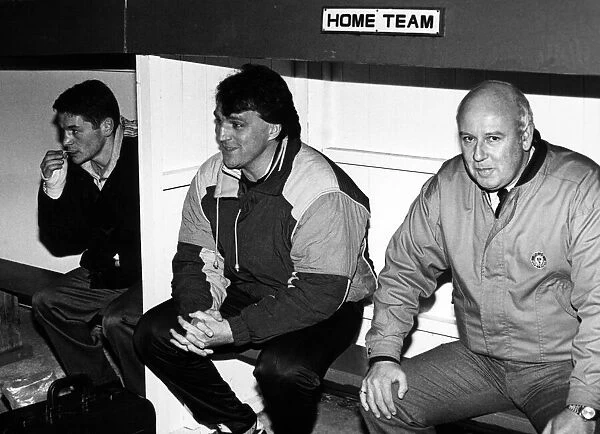 Bob Dewhurst and Ray Hankin in Guisborough dug-out. 2nd November 1988