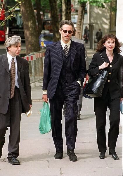 Bob Geldof rock star arriving at the High Court to continue with divorce proceedings