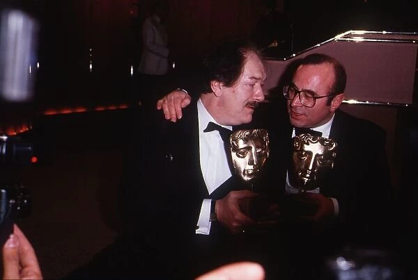 Bob Hoskins Actor with Michael Gambon at the BAFTA Awards Dbase MSI
