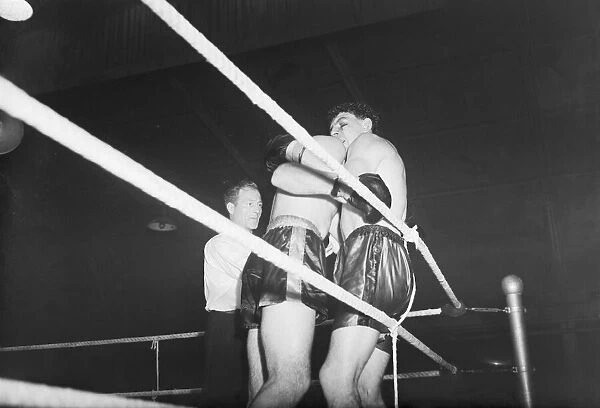 Boxing 1950 Jack Gardner beats Johnny Williams in eliminator for British