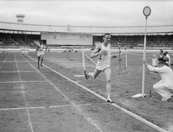 British Games at White City 1950 Mal Whitfield (US) beating As Wint (GB