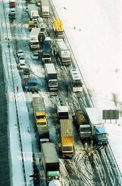 Cars and lorries on the M6 near Coventry stuck in the bad weather dbase MSI