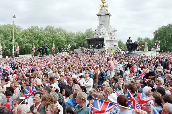 Crowds outside Buckingham Palace, to celebrate the 50th anniversary of VE Day