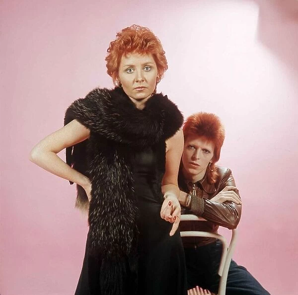 David Bowie and Lulu opted to share this hairstyle. 1970s