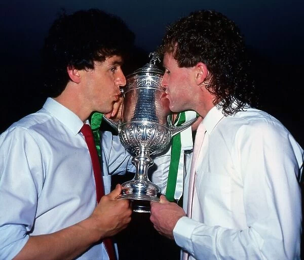 Davie Provan & Frank McGarvey kissing trophy May 1985