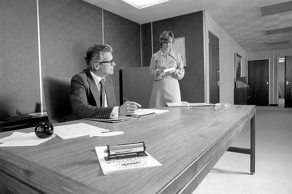 Derek Whittaker Chief Executive British Leyland. May 1976 S76-2887
