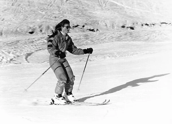 Duchess Of York Sarah Ferguson skiing, February 1989