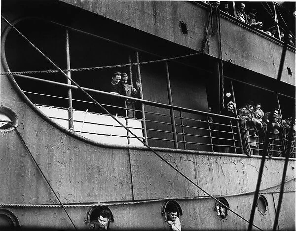 Duke & Duchess of Windsor aboard ship Argentina at Plymouth The war over