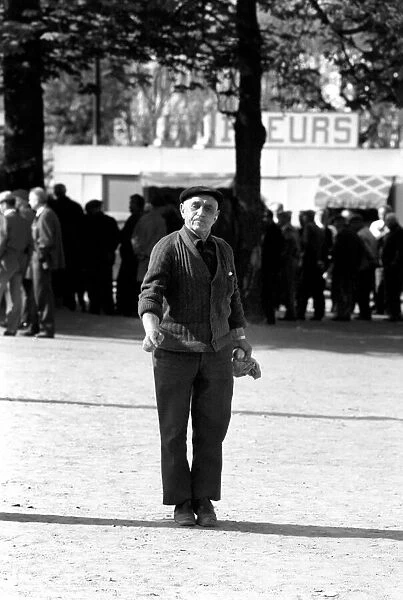 E. E. C. Paris scenes. April 1975 75-2099-001