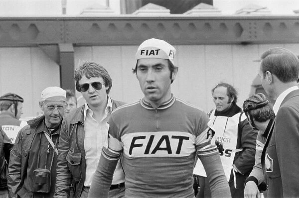 Eddy Merckx (pictured front centre wearing the FIAT sponsored shirt and cap