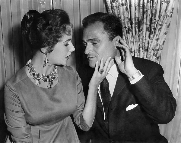 Elizabeth Taylor and Mike Todd. March 1958 P009617