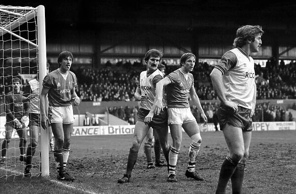 English FA Cup match Stoke City 0 v Everton 2 January 1984 MF13-14