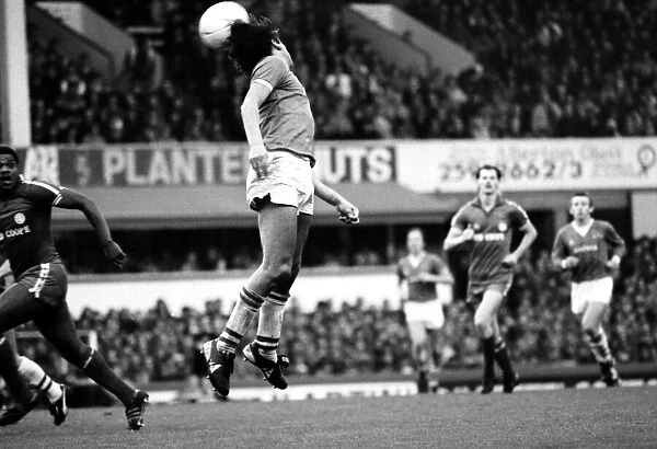 Everton 3 v. Leicester City 0. November 1984 MF18-08-036