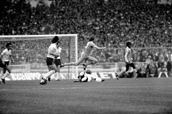 F. A. Cup Final. Manchester City 1 v. Tottenham Hotspur 1. May 1981 MF02-30-067