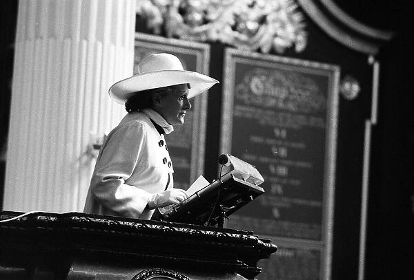 Fanny Cradock in the pulpit at St Mary Woolnoth Church giving a sermon to the crowds