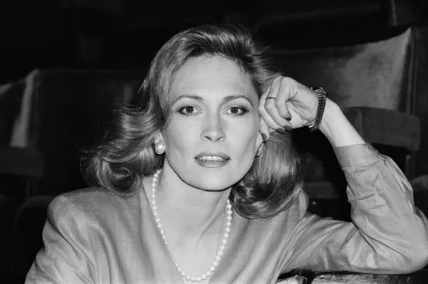 Faye Dunaway is set to star in a play at Londons Wyndham Theatre. 17th July 1986