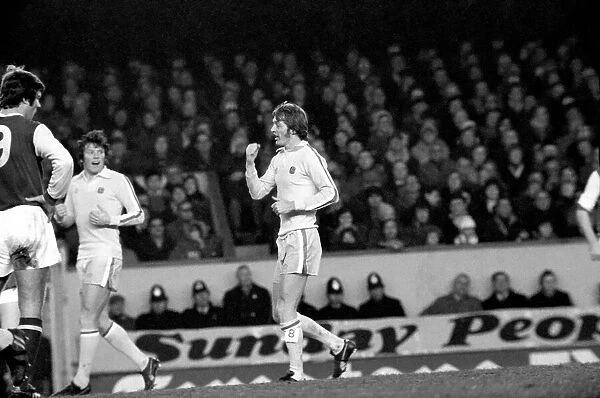 Football: Arsenal (1) vs. Leeds United (1). Division I. January 1977 77-00029-002
