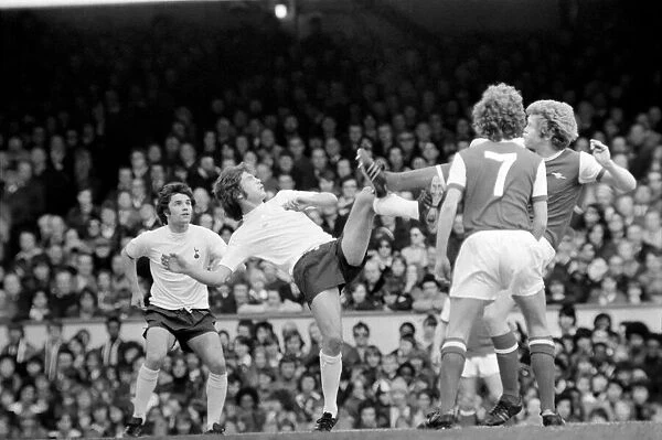 Football: Arsenal (1) vs. Tottenham Hotspur (0). April 1977 77-02053-047
