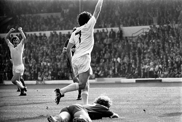 Football: Leeds United (1) v. Liverpool (0). September 1971 71-12020-034