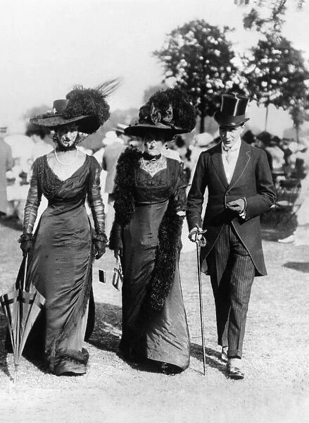 French Fashion at Ranelagh Gardens, London, July 1908