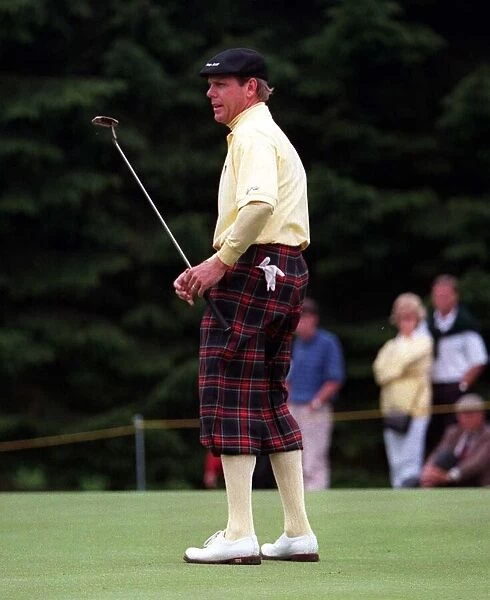 Gulfstream Loch Lomond World Invitational Golf 11th July 1997 Payne Stewart watches a