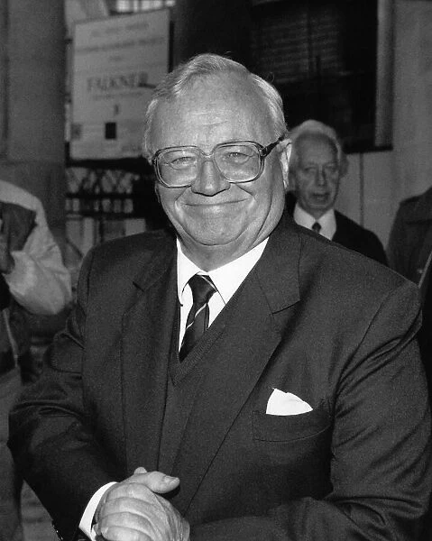 Harry Secombe singer comedian A©mirrorpix