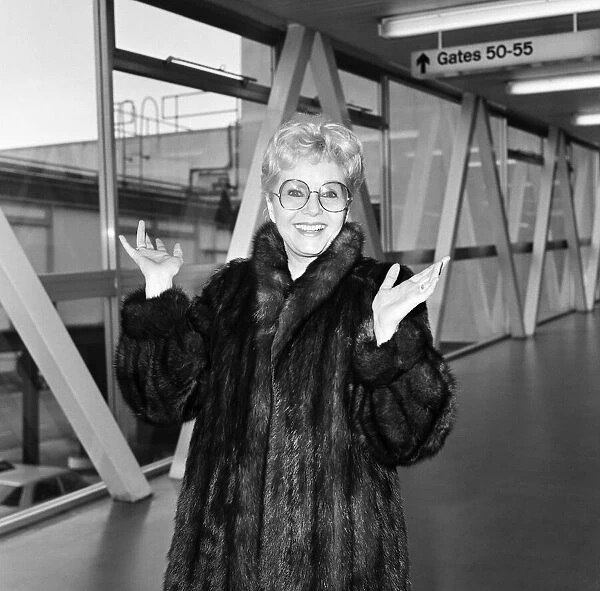 Hollywood star Debbie Reynolds is pictured arriving at London