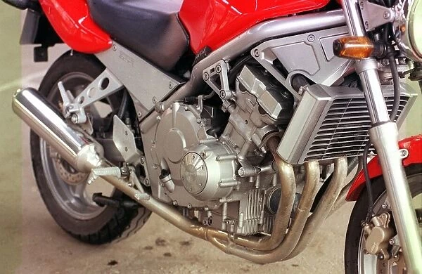 Honda CB 1 April 1998