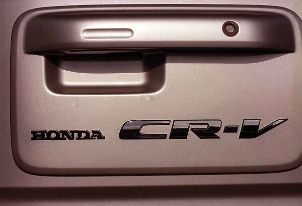 HONDA CR-V LS CAR EXTERIOR AUGUST 1997 LOGO