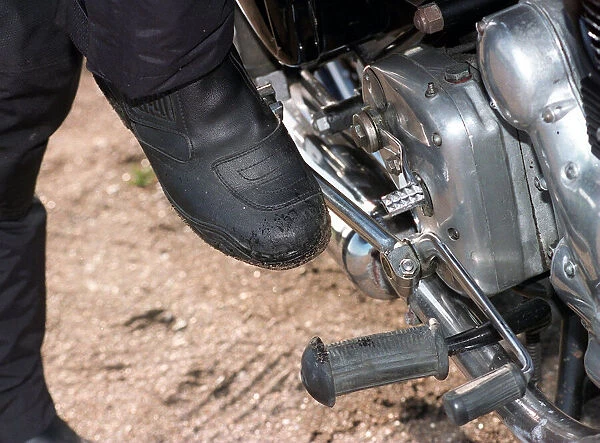 Indian manufactured Royal Enfield Bullet October 1998 Motorcycle kickstart leather