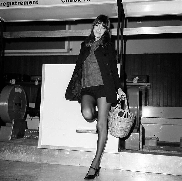 Jane Birkin at Heathrow airport January 1971 31 / 1 / 1971