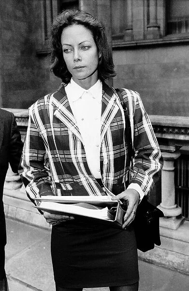Jenny Seagrove Actress in a high court divorce leaving the court in July 1988