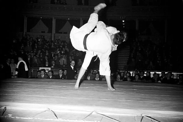 Judo and Kendo Club - Albert Hall. May 1952 C2279-001
