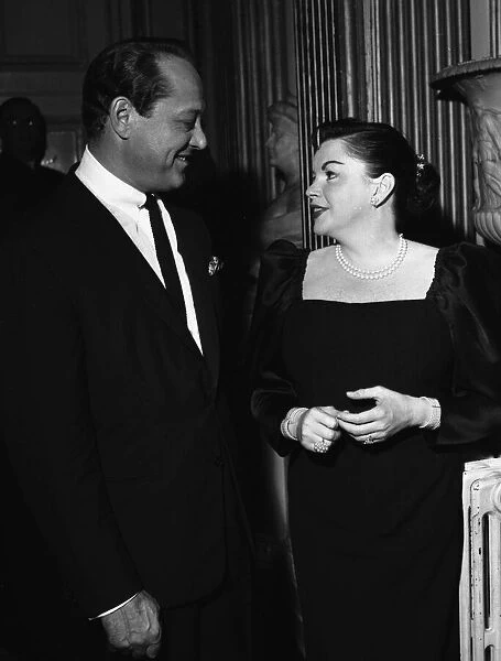 Judy Garland with her husband Sydney Luft at the Savoy Hotel in London 1957