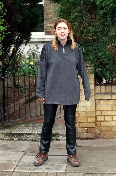 Kate Winslet Actress March 98 Outside her new home