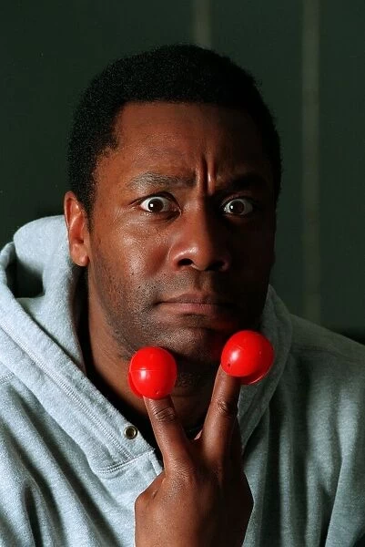 Lenny Henry Comedian  /  Actor December 97 With two red nose