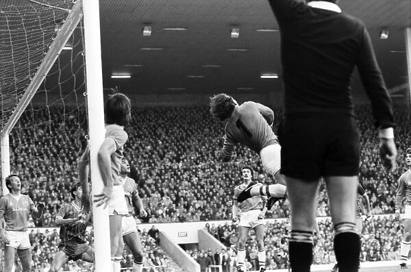 Liverpool v. Everton. October 1984 MF18-04-061 The final score was a one nil victory to