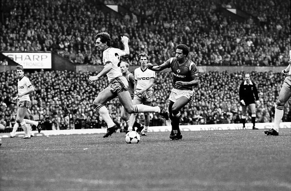 Manchester United 5 v. West Ham 1. October 1984 MF18-02-048