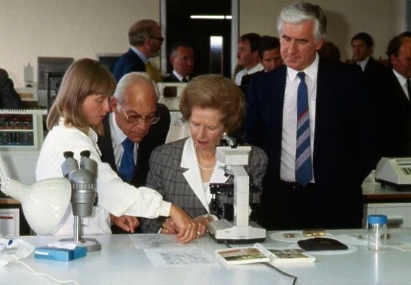 Margaret Thatcher at Lothian & Borders Police lab 1987