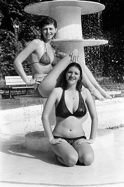 Martins Swimming Pool, Wokingham, Summer Weather Pix, June 1980