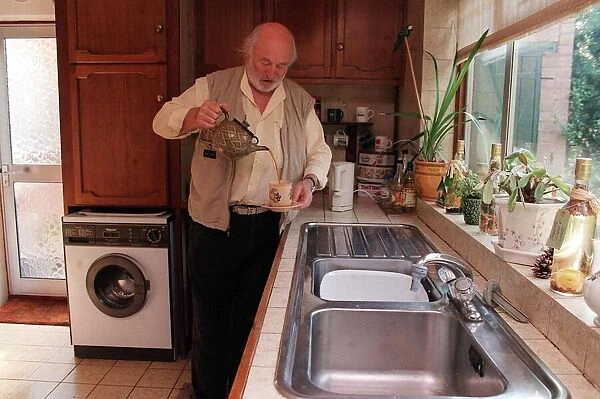 Bill Maynard Actor in his kitchen 1995